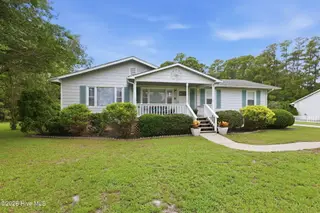 2610 W Forest Drive, Newport, NC 28570 – photo 3: 2-web-or-mls-2610 W Forest 002