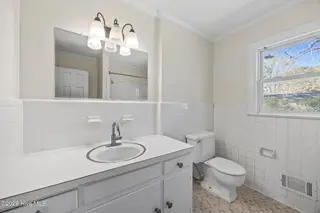 2704 Shawnee Place, Greenville, NC 27834 – photo 20: 41-web-or-mls-IMG_7073