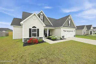 1039 Mackerel Manor, New Bern, NC 28562 – photo 13: 13-web-or-mls-0C0A4241_edit