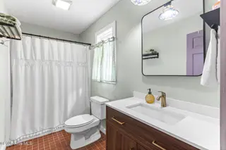 2105 Gibson Avenue, Wilmington, NC 28403 — 3-bedroom home in Carolina Place, Wilmington, NC, photo 17 of 26: 020_2105_gibson_avenue-20_806