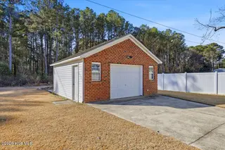 107 W Raintree Lane, Goldsboro, NC 27534 – photo 5: 05-107 W Raintree Ln-5
