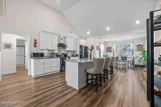 420 Crown Drive, Washington, NC 27889 – photo 8: 22-web-or-mls-LHV_6552
