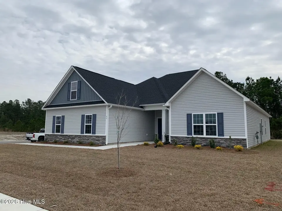 99 Twisted Vine Boulevard, Jacksonville, NC 28546 – photo 1 of 2: IMG_0841