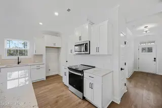 4044 Smoked Maple Drive 50, Leland, NC 28451 – photo 10: 9_kitchen