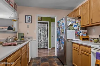 305 Tassel Court, Hubert, NC 28539 — 3-bedroom home in Ole Mill Village, Hubert, NC, photo 9 of 17
