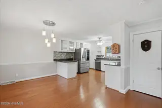 2430 Forrest Drive, Kinston, NC 28504 – photo 24: 24-2340 Forrest Dr - Interiors-5