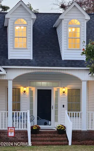 108 Eudora Drive, Newport, NC 28570 – photo 4: Front Door