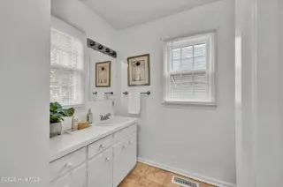 209 Queen Street, Wilmington, NC 28401 – photo 15: 015_img_2609_618