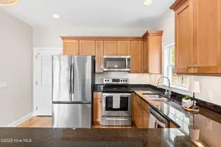 1955 Albemarle Road, Southport, NC 28461 – photo 11: 10-web-or-mls-CAMMediaLLC.com 1955-7