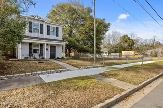 1004 S 8th Street, Wilmington, NC 28401 – photo 3: 46-web-or-mls-IMG_1687