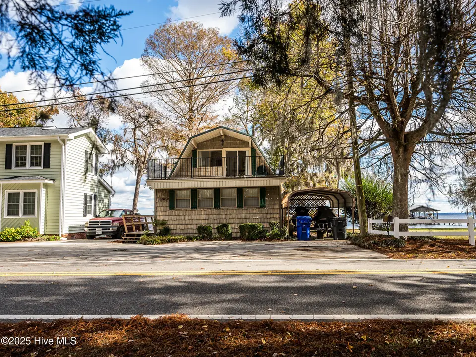 3002 Canal Cove Road, Lake Waccamaw, NC 28450 – photo 1 of 49: StreetView3