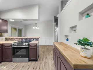 249 S Creek Drive, Jacksonville, NC 28540 – photo 14: Kitchen