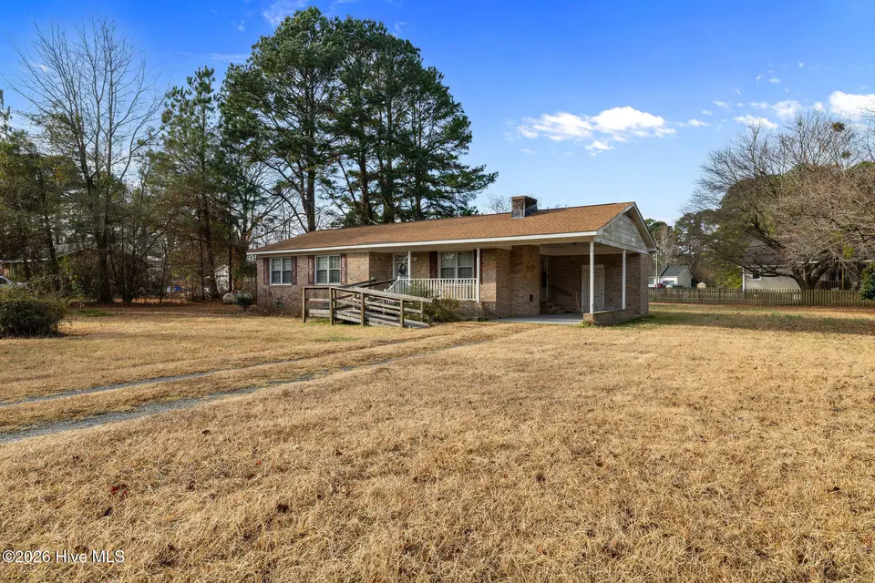 111 Pate Circle, Goldsboro, NC 27530 – photo 1 of 15: Main