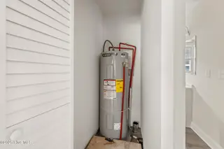 617 S 9th Street, Wilmington, NC 28401 – photo 21: new hot water heater