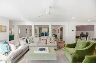1925 Hawthorne Road, Wilmington, NC 28403 – photo 8: 007_1925_hawthorne_road-7_176
