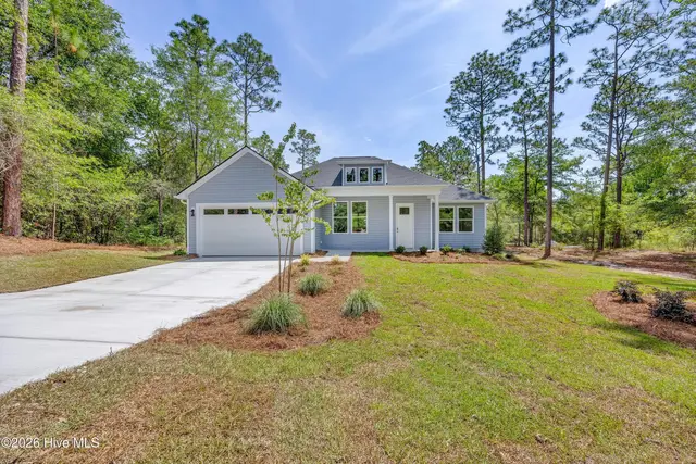 251 Foxcroft Road, Southport, NC 28461