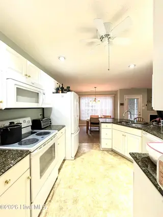 302 Appaloosa Court, Swansboro, NC 28584 – photo 11: IMG_0597