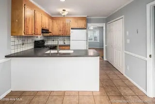 2320 Vineyard Drive O-7, Winterville, NC 28590 – photo 7: 20260312 MLS S_Nilsen 2320 Vineyard Dr U