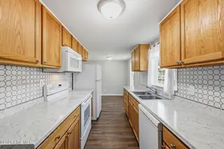 518 Ruth Avenue, New Bern, NC 28560 – photo 14: Kitchen