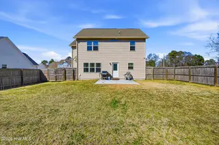 232 Holly Grove Court E, Jacksonville, NC 28540 – photo 5: 34_232_holly_grove_ct_034