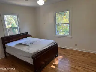 121 Laurel Drive, Wilmington, NC 28401 — 3-bedroom home in Wrightsboro Acres, Wilmington, NC, photo 9 of 18: bed1