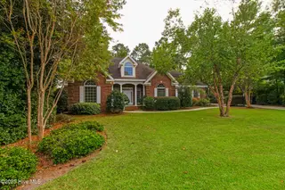 904 Lord Granville Drive, Morehead City, NC 28557 – photo 8: Beautiful brick home in Brandywine
