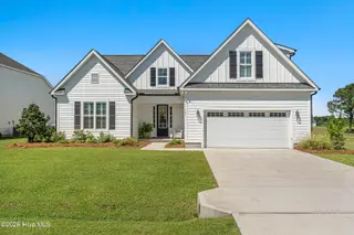 127 Windswept Lane, Beaufort, NC 28516 – photo 3: Beautiful home on Windswept Ln