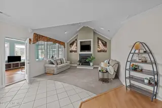 2123 Caracara Drive, New Bern, NC 28560 – photo 9: 15-web-or-mls-0C0A3751