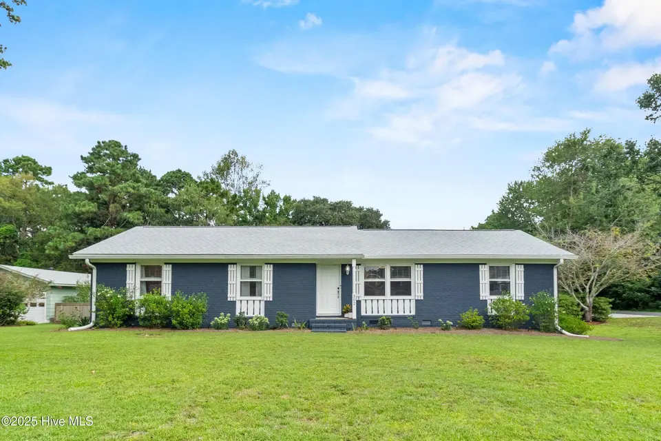 302 Mohican Trail, Wilmington, NC 28409 – photo 1 of 44: 302 Mohican Trail