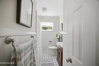 1301 N Poplar Street, Aberdeen, NC 28315 – photo 15: Hall Bathroom