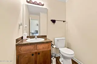 1216 Cross Creek Circle X6, Greenville, NC 27834 – photo 16: 22-web-or-mls-IMG_0014_edit