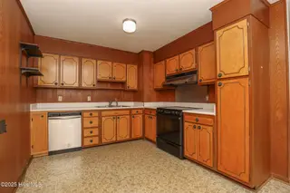 137 Cardinal Road, Jacksonville, NC 28546 – photo 14: 137 Cardinal-25