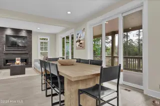 346 Shore Point Drive, Wilmington, NC 28411 — 3-bedroom home in Bayshore Estates, Wilmington, NC, photo 7 of 50: 007_img_0737_646