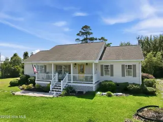 202 Willis Drive, Harkers Island, NC 28531 – photo 1: 3-web-or-mls-202 Willis Dr 003
