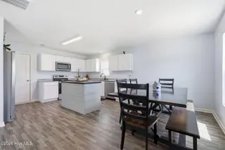881 Ashbury Lane, Ayden, NC 28513 — 4-bedroom home in Ashbury, Ayden, NC, photo 13 of 43: Kitchen