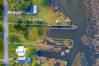 134 Goose Creek Loop Road, Newport, NC 28570 – photo 5: 23-web-or-mls-chadwick-visuals-134-goose