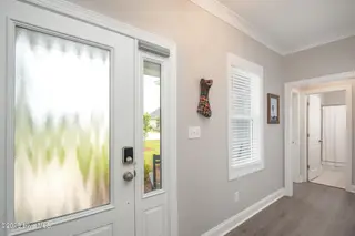 421 Taylorwood Drive, Beaufort, NC 28516 – photo 6: Foyer