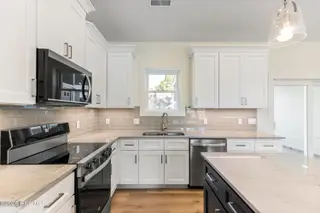 310 Lewis Drive, Carolina Beach, NC 28428 – photo 7: IMG_4624