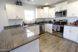 404 Montgomery Drive, Jacksonville, NC 28546 – photo 12