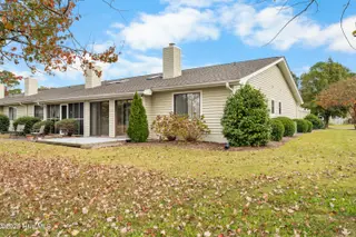5923 Inland Greens Drive, Wilmington, NC 28405 – photo 21: 5923InlandGreens-124