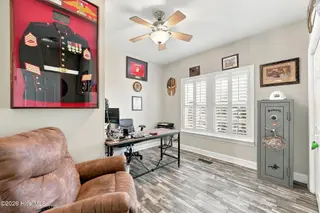 1931 Kingfisher Drive, Morehead City, NC 28557 — 3-bedroom home in Brooke Woods, Morehead City, NC, photo 9 of 40: 1931 Kingfisher Dr