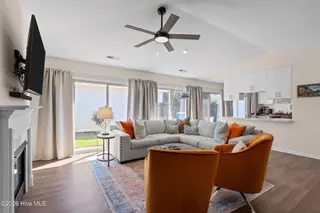 1033 Summerlin Falls Court, Wilmington, NC 28412 – photo 10: 10-web-or-mls-DSC00253