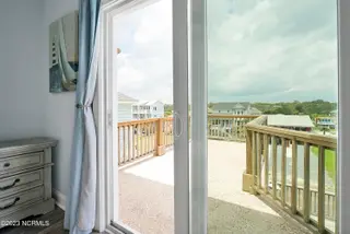 4019 E Beach Drive, Oak Island, NC 28465 – photo 12: 4019 E Beach Drive 9