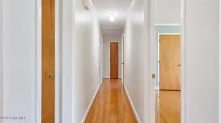 120 King Heights Boulevard, Kinston, NC 28501 – photo 7: Hallway