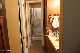 530 Woodfield Road, Whiteville, NC 28472 – photo 9: Primary bathroom