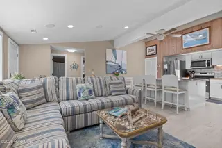 145 Hoop Pole Creek Drive B, Atlantic Beach, NC 28512 – photo 5: 24-web-or-mls-1S3A9205