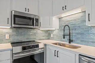 2008 E Fort Macon Road H-1, Atlantic Beach, NC 28512 – photo 9: Beautiful Backsplash