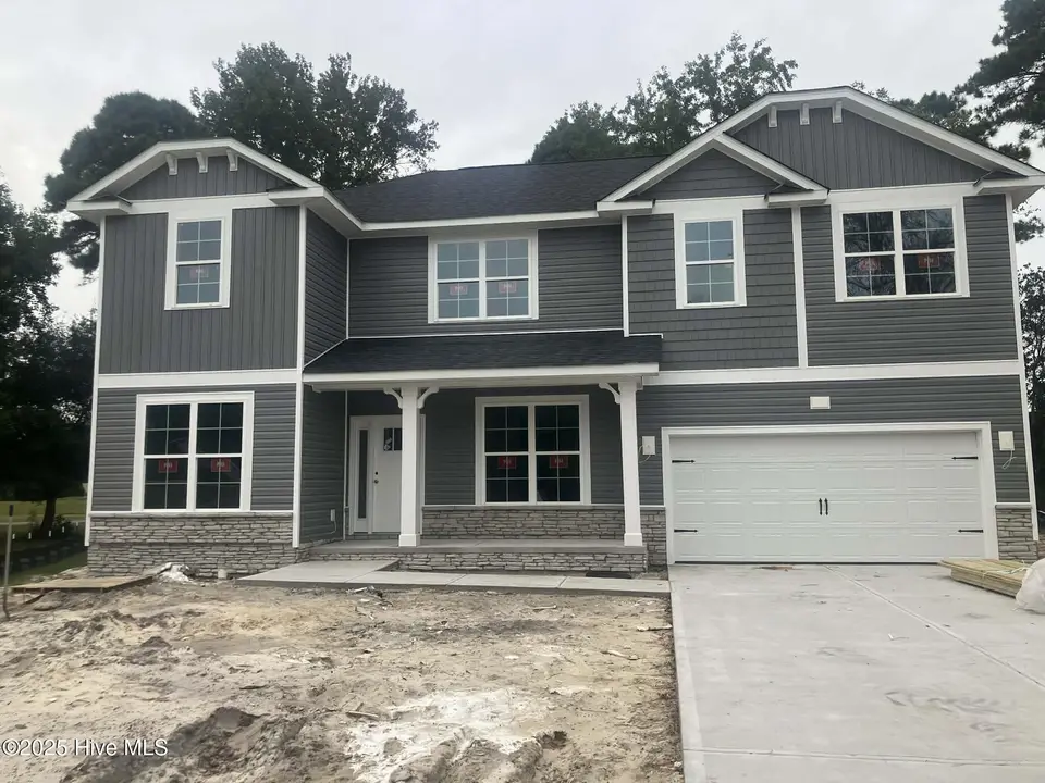 914 Nassau Court, New Bern, NC 28560 – photo 1 of 34: b2d5e3f8-b096-4fa7-9aab-8467180a47c5