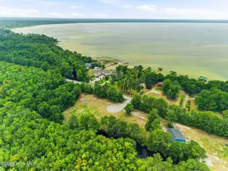 27 Big Creek Circle, Lake Waccamaw, NC 28450 – photo 6: 006_27_big_creek_circle-6_9