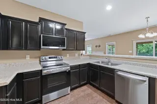 308 Hidden Oaks Drive, Jacksonville, NC 28546 – photo 16